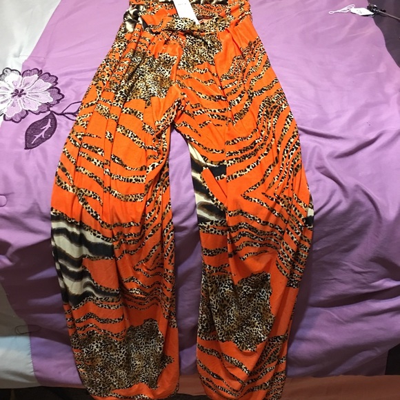 Orange - Picture 1 of 3